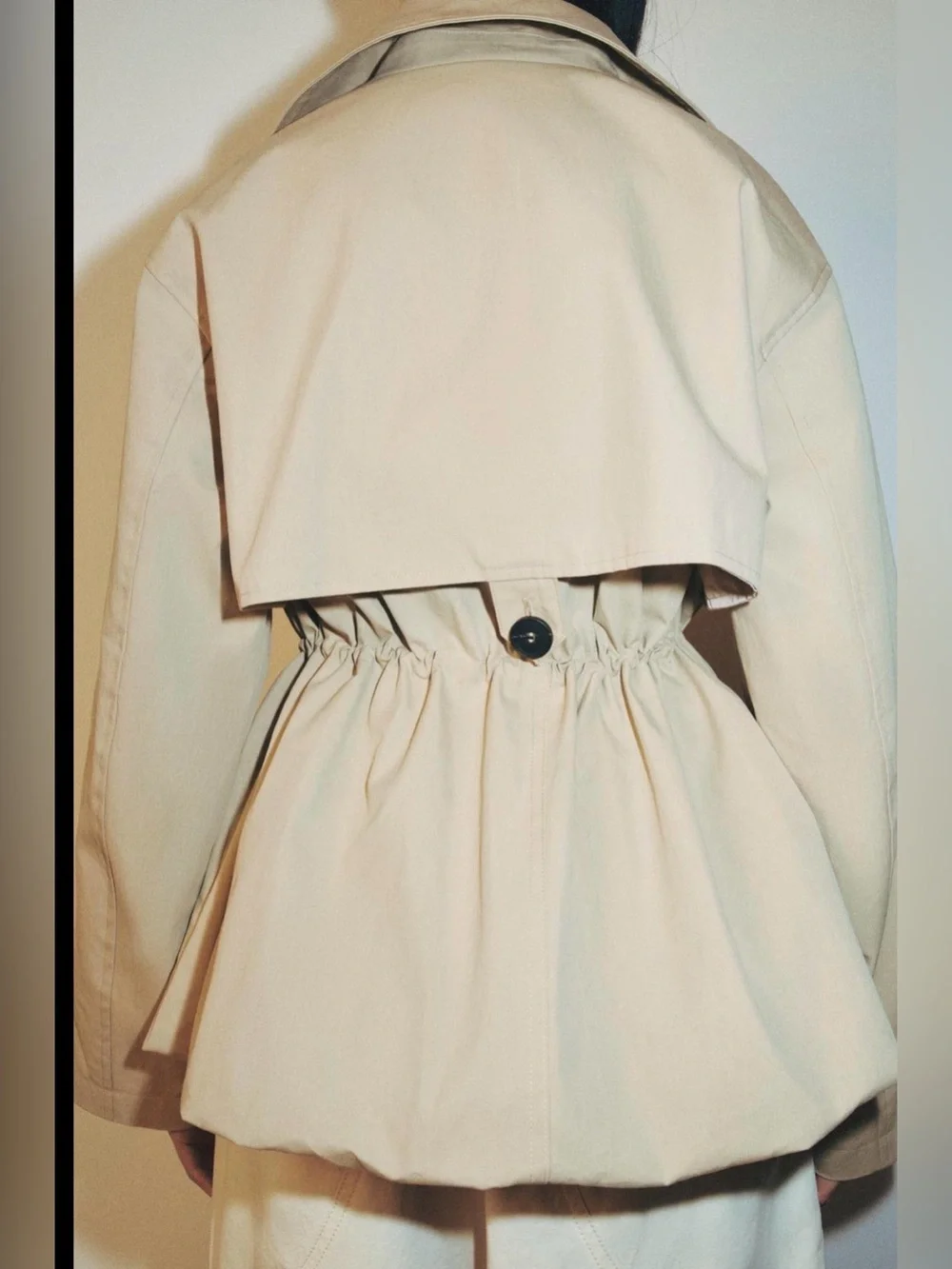 🔥🔥Zara Beige Cropped Trench